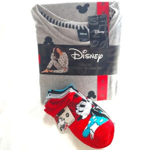 DISNEY Pajama Bundle NWT 😍